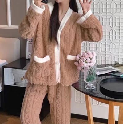 Herfst & Winter Nachtkleding voor Vrouwen - 2 Sets Koraal Fluwelen Pyjama's (40-70 kg) - Verdikte, Losse Home wear voor Studenten - Dames Pyjama, Cozy Nachtkleding, Comfortabele Slapensets
