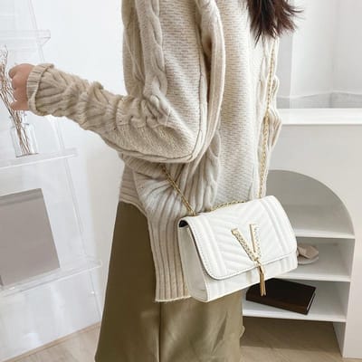 Trendy V-vormige Kleine Vierkante Tas met Diamanten, High-end Gestreepte Damestas, Schoudertas met Ketting, Veelzijdige Crossbody Tas 18.5*7*13cm wit