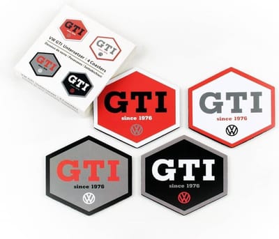 BRISA VW Collection - Stijlvolle & praktische Volkswagen GTI onderzetter van kurk met MDF coating (set van 4)