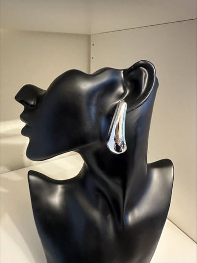 Glossy traan oorstekers | Make up | Parfum | Moederdag | Verjaardagscadeau| Cadeautje| Valentijnsdag| Kado | sieraden | vaderdag | oorbellen | oorsieraden