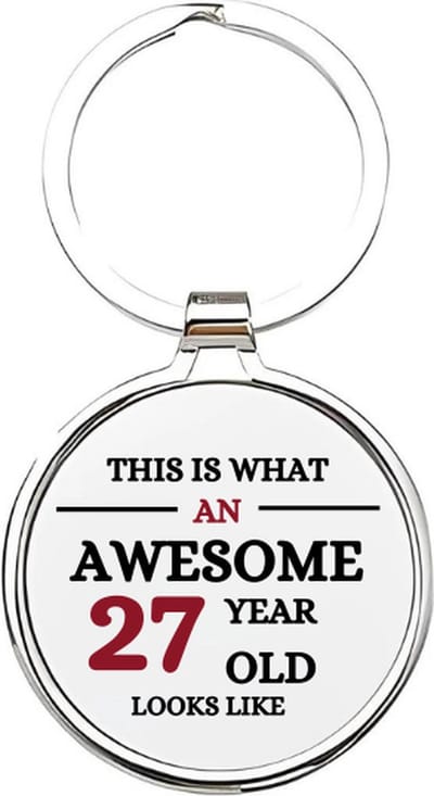 Akyol - this is what an awesome 27 year old looks like Sleutelhanger - Verjaardag - jarigen - jarig - jarige - 27 jaar - verjaardagscadeau - cadeau voor een jarige - feest - cadeau - cadeautje - verjaardagscadeautje - 4 x 7,5 CM