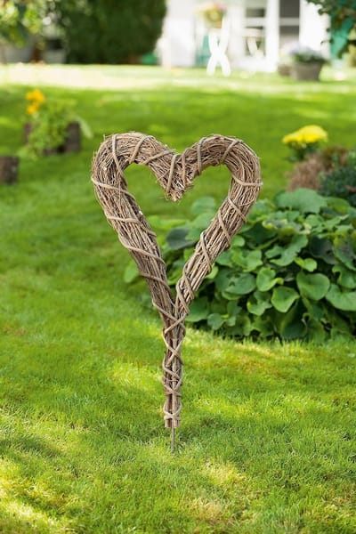 Decoratieve Tuinsteker Hart - Bloemsteker Rustiek - Tuin Decoratie - Uitgebreid Gevlochten Takken - 39 x 5 x 90 cm