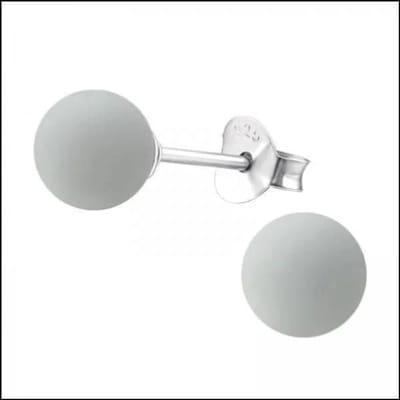 Aramat Jewels | Oorbellen | Zilveren Parel Oorbellen - Tijdloze Elegantie | 6mm / Mat Licht Grijs | | | Zilver | Kinderen, Volwassenen | Verkleurd niet