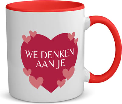 Akyol - we denken aan je hartje en kleine hartjes koffiemok - theemok - rood - Quotes - iemand die door een moeilijke tijd gaat - moeilijke tijd - ziek - koorts - snel beter worden - cadeau - beterschap cadeau - kado - gift - geschenk - 350 ML inhoud