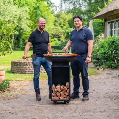 RJRoyal Living Plancha BBQ Camarada Blackline Bakplaat 8mm en conisch incl Wielen en Wok-ring