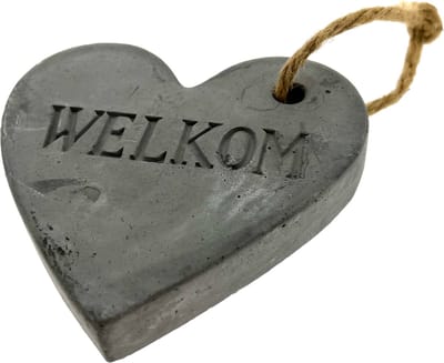 Benza – Decoratiehart Welkom – 12 × 11,5 cm – Grijs Beton – Hangdecoratie voor Binnen en Buiten