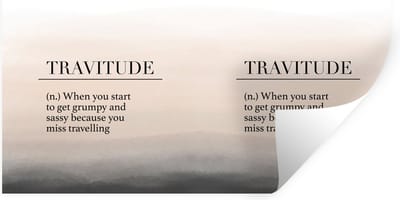 Muurstickers - Sticker Folie - Spreuken - Quotes - When you start to get grumpy and sassy because you miss travelling - Travitude - 40x20 cm - Plakfolie - Muurstickers Kinderkamer - Zelfklevend Behang - Zelfklevend behangpapier - Stickerfolie