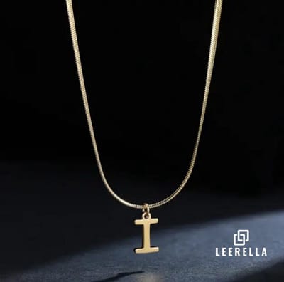 Leerella Alfabet Slang Ketting | I | Goudkleurige Gepersonaliseerde Ketting van Hoogwaardig RVS met Initialen | Elegant en Tijdloos Sieraad voor Dames | Moederdag, Valentijnsdag en Verjaardag Cadeau 41+5 cm