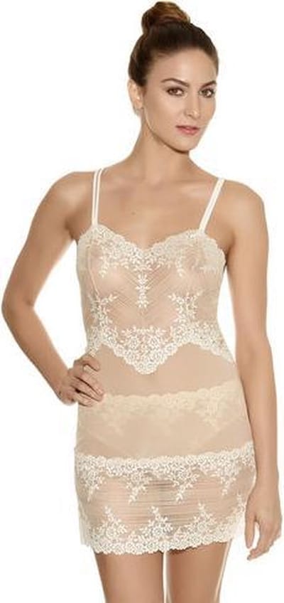 Luxe slipdress vanWACOAL  kant/tule - champagne  mt. L