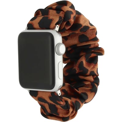 123watches bandje Savara - scrunchie - nylon - panter bruin - 38 · 40 · 41 & 42 mm · M/L - Geschikt voor Apple Watch series 1/2/3/4/5/6/7/8/9/10/11/12/SE/SE2/SE3
