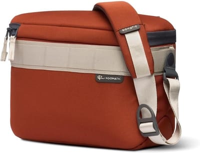 Luma 12L Cameratas Schoudertas voor Fotografen en Reizigers - Rustiek Rood