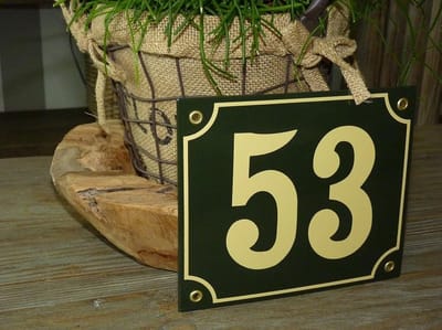 Emaille huisnummer 18x15 groen/creme nr. 53