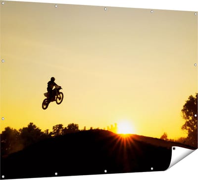 Gards Tuinposter Silhouet van een Motorcross bij Zonsondergang - 160x120 cm - Tuindoek - Tuindecoratie - Wanddecoratie buiten - Tuinschilderij