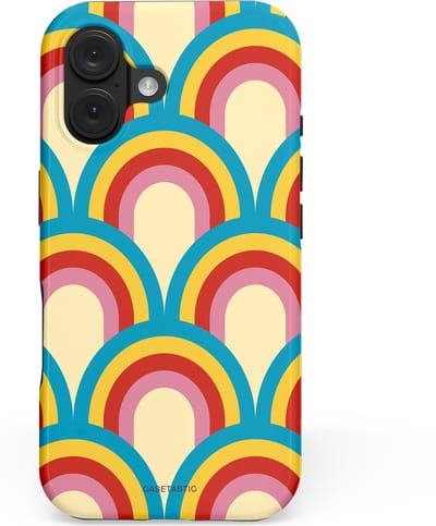 Casetastic hoesje geschikt voor Apple iPhone 16 - MagSafe - Dubbellaagse bescherming - Retro regenboog - Fashion Case - Lichtblauw Crème Goud Rood