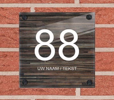 Naambordje voordeur plexiglas 15x15x0,5 cm met mat zwart afstanhouder model 1163 - Huisnummerbordje, naambordjes, naambordje huis, naamplaatjes,  huisnummer bordje, originele naambordjes voordeur, huisnummerbord met naam, originele huisnummer bord