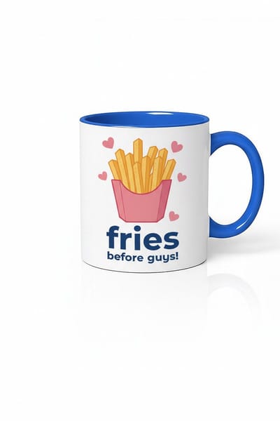 Mok "Fries Before Guys!" - Humoristisch Frietjes Design met Blauw Handvat
