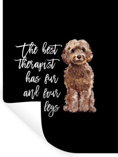 Muurstickers - Sticker Folie - Quotes - Spreuken - Hond - The best therapist has fur and four legs - 30x40 cm - Plakfolie - Muurstickers Kinderkamer - Zelfklevend Behang - Zelfklevend behangpapier - Stickerfolie