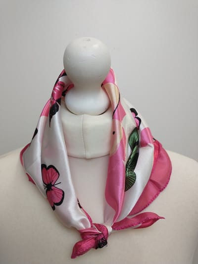 Vierkante dames neksjaal Aukje-gebloemd motief vlindermotief-fuchsia wit zwart oranje abrikoos geel groen-50x50