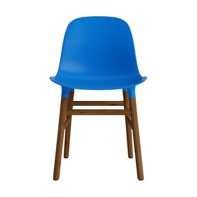 Normann Copenhagen Form stoel met houten frame - NormannCopenhagenFormBrightBlue - notenhout