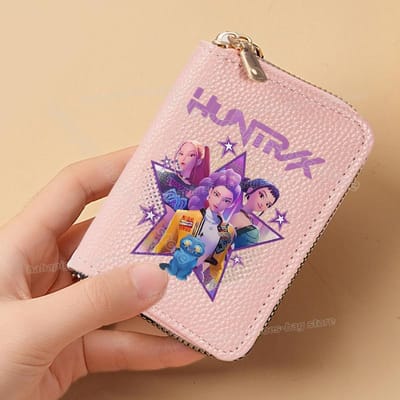 Perfect KPop Demon Hunters Dames Korte Portemonnees PU Leer Creditcardhouder Meerdere Sleuven Kleine Portemonnees met Rits Dames Clutch Portemonnee pink