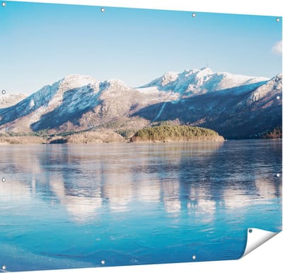 Gards Tuinposter Meer bij het Bergen Landschap in Noorwegen - 150x120 cm - Tuindoek - Tuindecoratie - Wanddecoratie buiten - Tuinschilderij