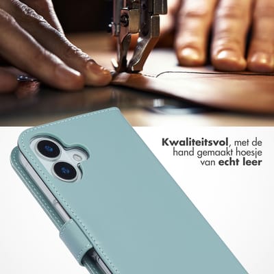 Selencia Hoesje - Geschikt voor Apple iPhone 17 - Echt Lederen Bookcase - Air Blue