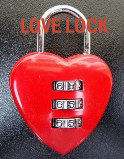 Hartjesslot - Liefdesslot - HartenSlot - Hart - Slot - Cijferslot - Liefde - Valentijn - Love - Rood - Koffer