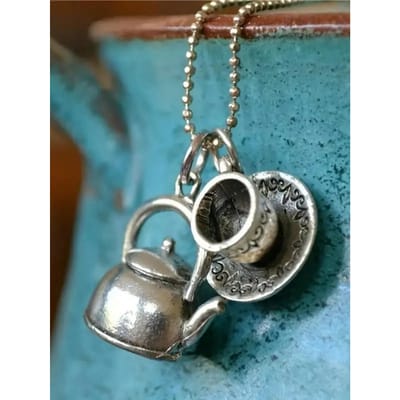 Retro Anime Stijl Asymmetrische Ketel Theekop Klok Koffiekop Pot Hanger Ketting Met Roestvrij Stalen Kralenketting Voor Vrouwen one-size antiek zilver kleur