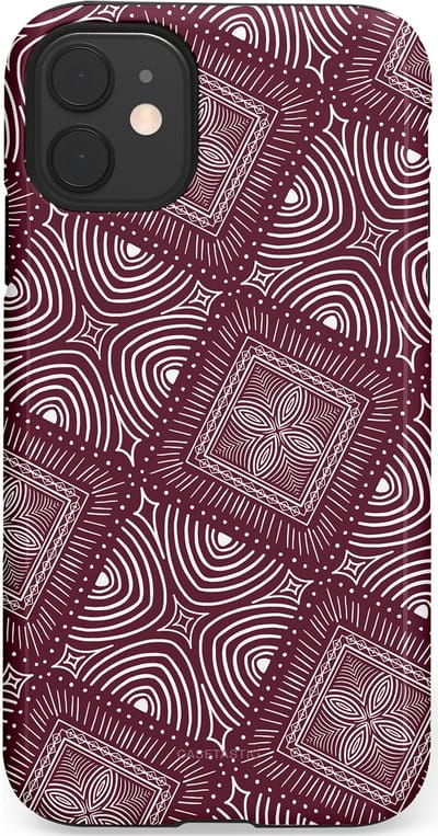 Casetastic Hoesje Geschikt voor Apple iPhone 11 - Stijlvolle Beschermende Duo-layer Case - Bohemien Rood Design