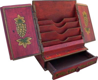 Brievenmap Hout - Bureaubox Decoratief - Bureau Organiseren - Liefdevol Beschilderd - 24x29x17 cm - Rood