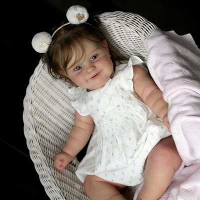Levensechte Babypop - Realistische Pop Meisje - Kind Ontwikkeling - Anatomisch Correct - 50 cm - Met Katoenen Kleding