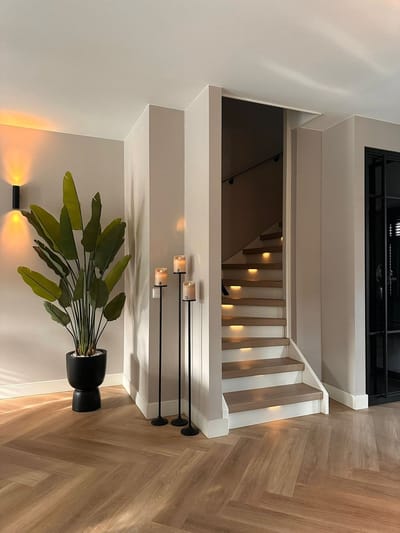 Vloerkandelaren set van 3 stuks zwart incl. beige LED Candles-kaarsenhouder-stompkaarskandelaar-kaarsenstandaard-120,110 en 100 cm hoog-Branded By-Decembertip-Cadeau moeder 5 december-Kerst cadeau-Sinterklaas cadeau