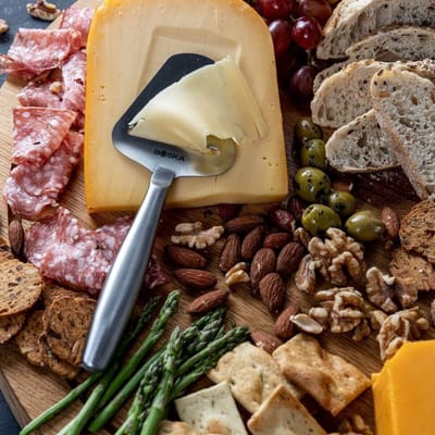 Luxe Multifunctionele Groentesnijder met Schaal - Mandoline - Uiensnijder - Frietsnijder – Groentensnijder met Anti-slip mat
