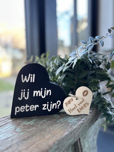 Creaties van Hier - Teksthart zwart peter met houten hartje - Wil jij mijn peter zijn - Peetoom - Hout