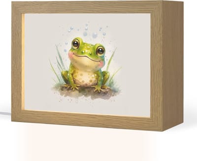 Nachtlampje 20x15 cm - Kinder lampje - Kikker - Groen - Waterverf - Dieren - Jongen - Meisje - Tafellamp kinderkamer - Slaapkamer lamp - Bedlamp kinderen - Kinderlampje stopcontact - Wandlamp babykamer - Nachtlampjes
