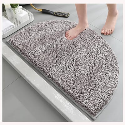 Halfronde Zachte Badmat, Waterabsorberend, Antislip, Wasbaar in Machine, Pluche Fluffy Polyestermat, 50 x 80 cm, Lichtgrijs