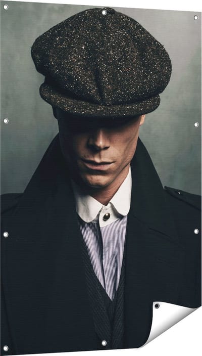 Gards Tuinposter Engelse Gangster met een Pet uit Jaren 1920 - 80x120 cm - Tuindoek - Tuindecoratie - Wanddecoratie buiten - Tuinschilderij