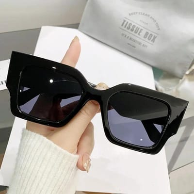 Nouveaux Lunettes de Soleil Carrées Vintage Femmes Rétro Protection UV400 Mode Designer Lunettes Gafas De Sol 1PC