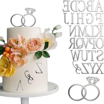 Persoonlijke Wedding Cake Topper met Diamant Ring en 26 Letters voor Bruid en Bruidegom Initialen in Zilver