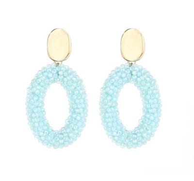 Ovale hanger aan een goud gekleurde oorknop | blauw