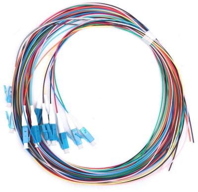 Pigtail LC/UPC Single Mode 1.5m met Keramische Ferrule en Lage Invoegverliezen voor 1310-1550nm Verbindingen