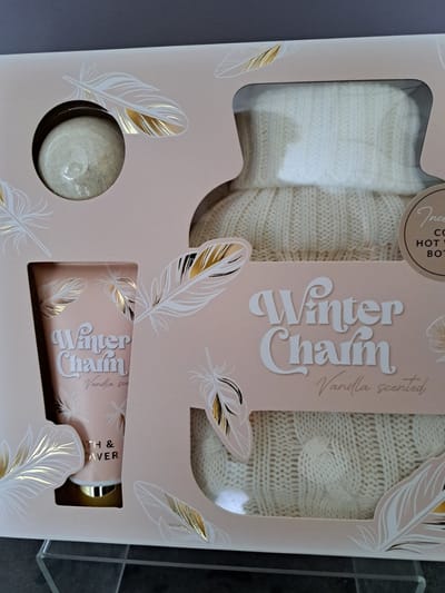 geschenk set vrouwen verjaardag - kerst kado - warmwaterkruik met hoes - bad - douche gel - bad fizzer - vanille