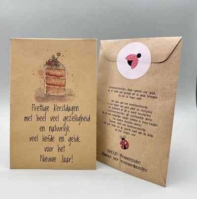 10 zakjes/Prettige Kerstdagen met heel veel gezelligheiden natuurlijk veel liefde en geluk voor het nieuwe jaar/ kerst, brievenbuskado, greengift,geluk, bloemenzaden,lieveheersbeestjes, duurzaam, eco,klein kadootje,kerstattentie,