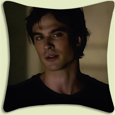 Damon Salvatore The Vampire Diaries Kussenslopen Cartoon Sofa Decoratief Huis Dubbelzijdig Bedrukt Kort Pluche Schattig Kussen Short plush 30*30(CM)-1Pcs