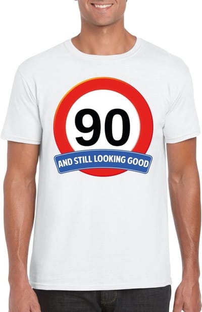 90 jaar and still looking good - t-shirt met verkeersbord print - wit - voor heren - verjaardag cadeau - party - feestartikelen 90 jarige S