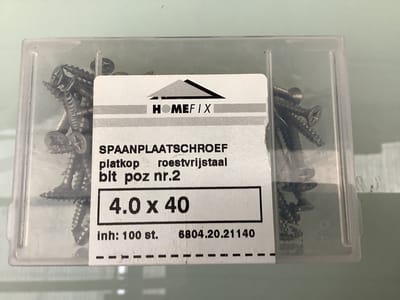 Homefix. Hout schroef rvs. 4.0 x 40 mm lang.plat-kruis-kop. 100 stuks spaanplaat schroeven.