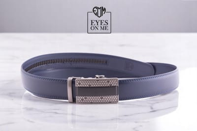 Blauwe lederen riem zonder gaatjes met automatische gesp voor heren ( model N126 )
