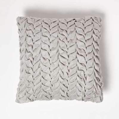 Homescapes Grace geplooid fluwelen kussen met vulling - grijs, 45 x 45 cm