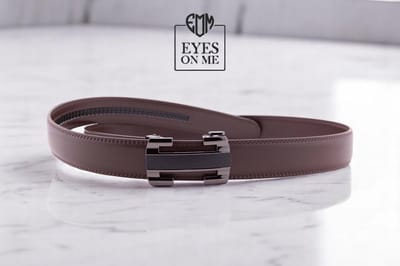 Bruine lederen riem zonder gaatjes met automatische gesp voor heren ( Model L001 )