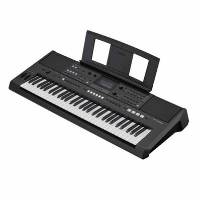 Yamaha PSR-E583 Keyboard met 61 Toetsen, 890 Voices en 345 Styles